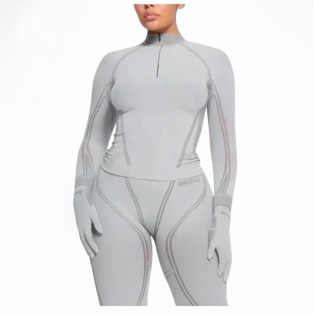 SKIMS FIRST LAYER LEGGINGS
